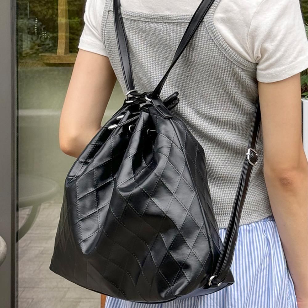 여성 대학생 직장인 숄더백 겸용 백팩