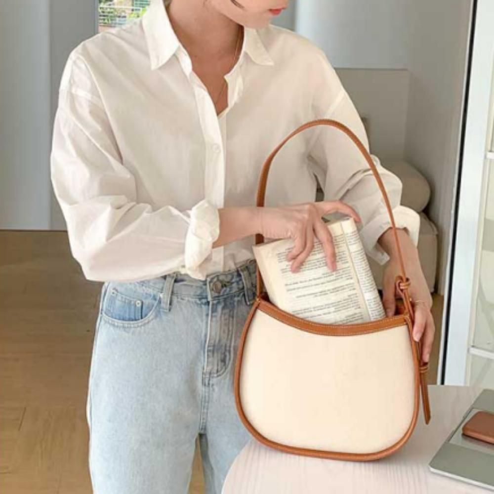 여자 직장인 데일리 출근 룩 여름 숄더 백 가방 코디