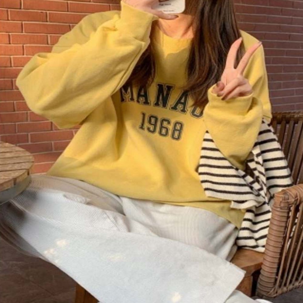 여자 캐주얼 무드 레터링 꾸안꾸 긴팔티셔츠 맨투맨