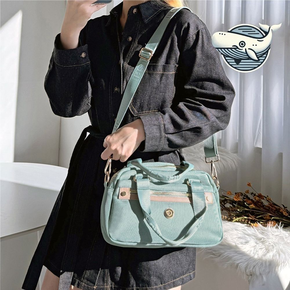 스마트한 민트색 크로스백 회사원 여대생 필수