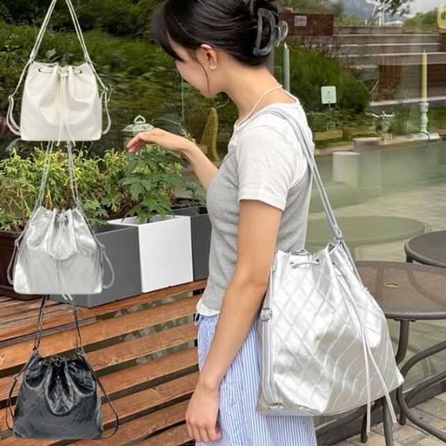 숄더백 버킷 끈조임 화려한 반짝이는 디자인 끈 조임