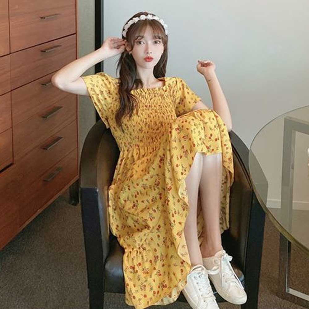 여름 데일리 여자 휴가 스타일 룩 꽃 무늬 밴