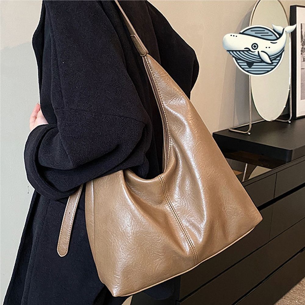 스타일리시 베이지 숄더백 세련된 데일리 백