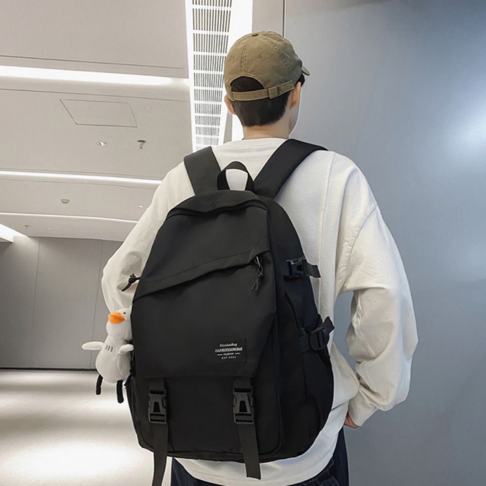 학생 백팩 사선