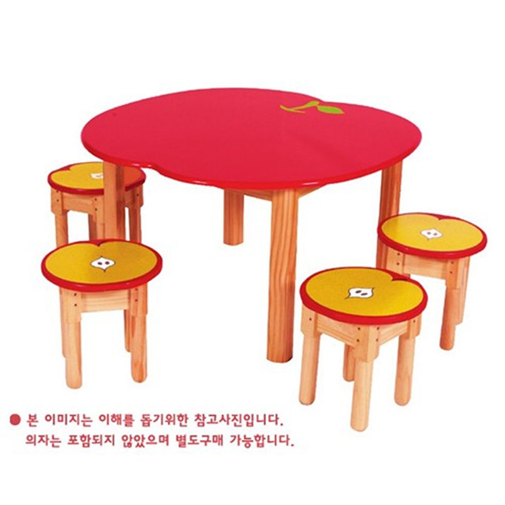 사과 책상