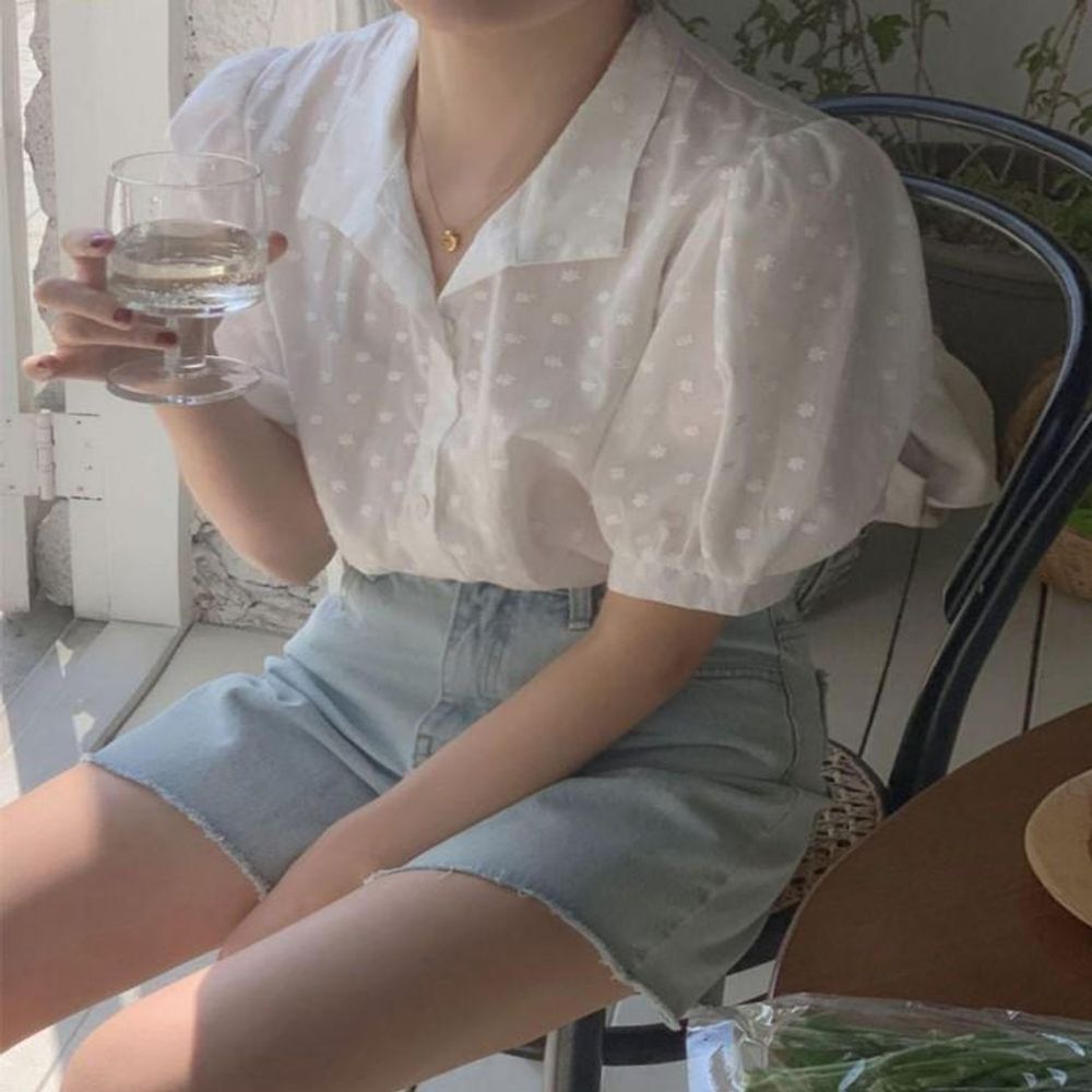블라우스 프릴블라우스 반팔블라우스 퍼프소매 봄여름
