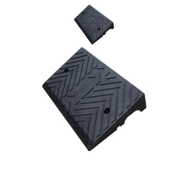 750 X 450 X 140 경사로에 사용하는 차량진입판 X 2개