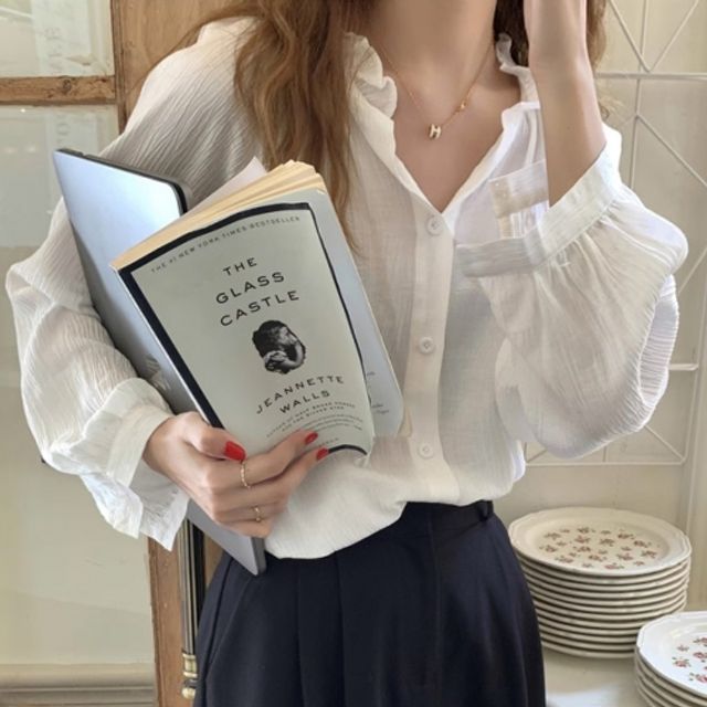 심플디자인 가벼운옷차림 프릴넥 시스루 블라우스