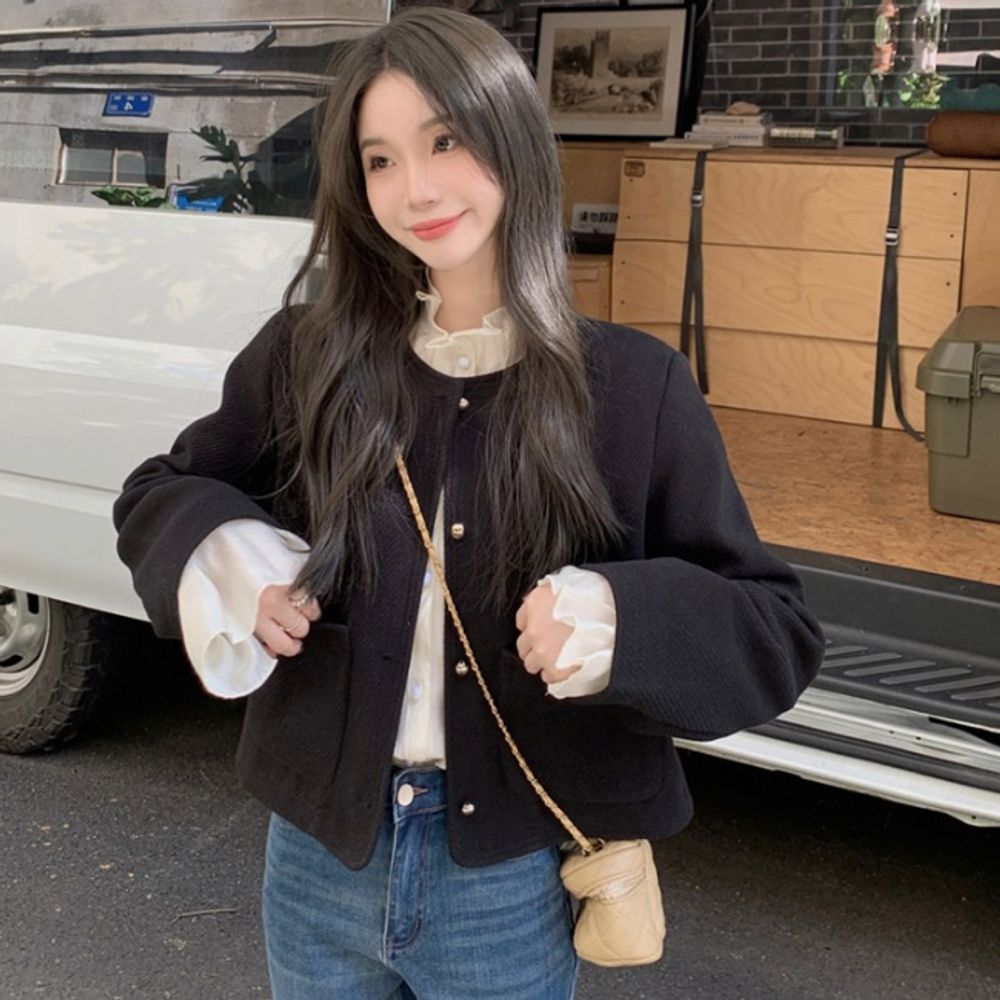 적당한 두께감 노카라 스퀘어 포켓 골지 크롭 자켓