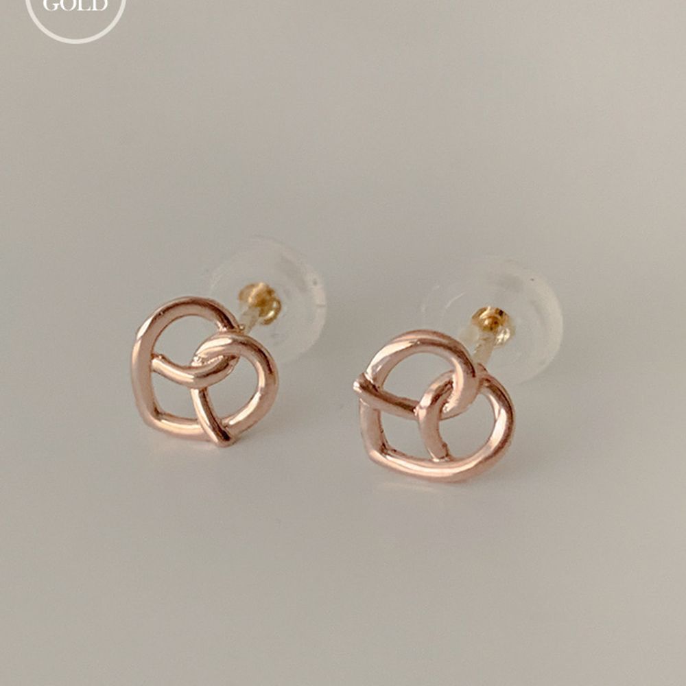 (14k gold) Pretzel heart earrings E 127