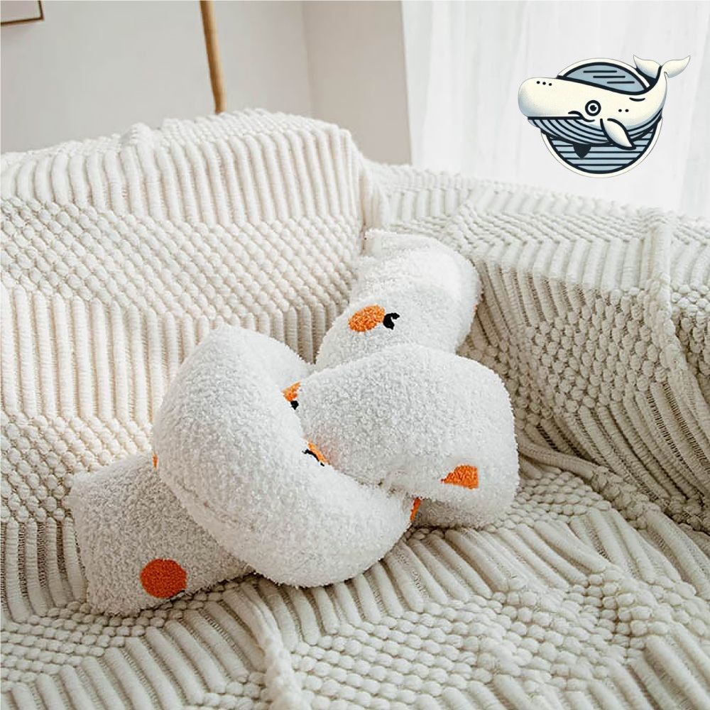 귀여운 오렌지 색상 뽀글이 목쿠션 부드러운