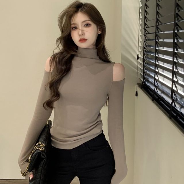 여성 데이트룩 패션룩 기모안감 슬림핏 폴라티