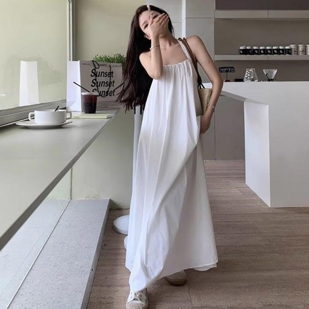 뒷트임 오픈 포인트 A라인 민소매 원피스