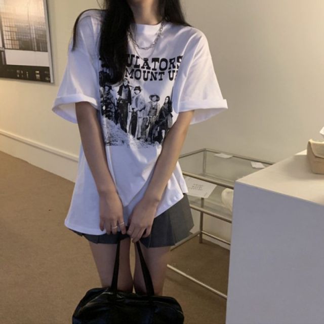 영문 루즈핏 프린팅 기본 라운드넥 데이