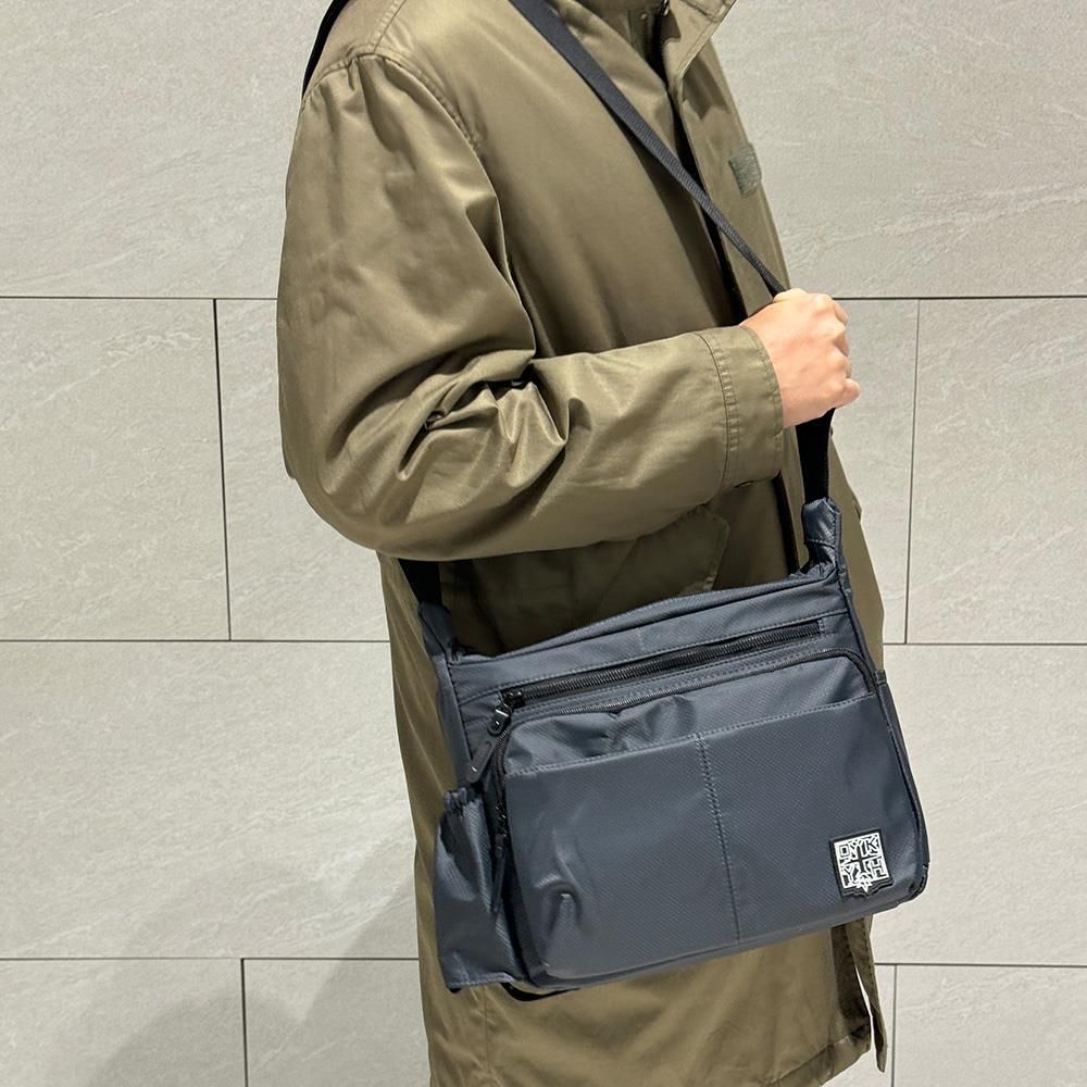 남자 외출가방 가벼운 캐주얼 크로스백