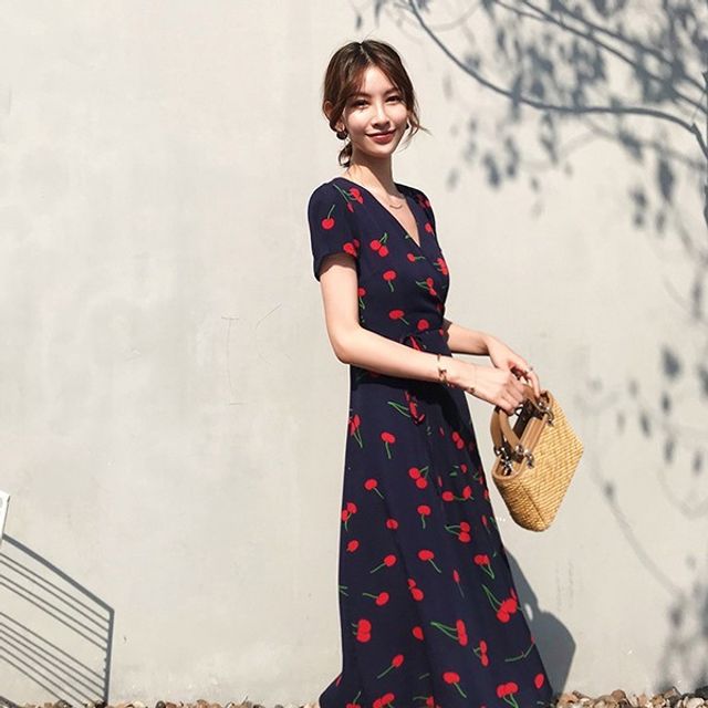 여성 여름 시원한 기본 브이넥 데이 체리 롱 원피스
