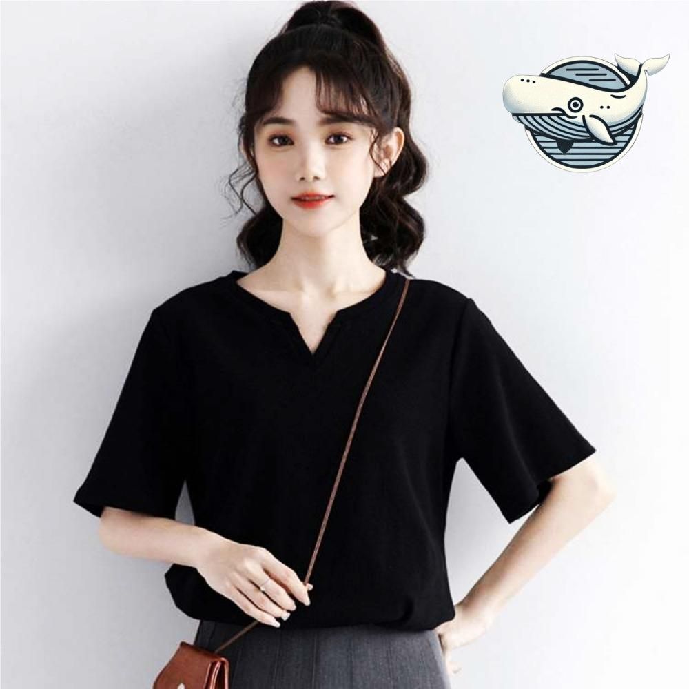 편안한 블랙 브이넥 티셔츠 데일리 필수 아이템