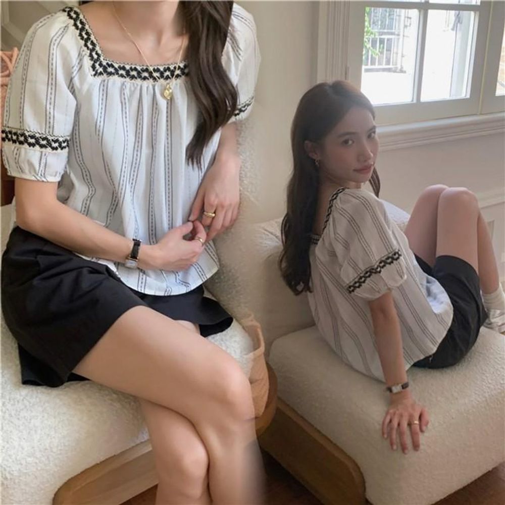 린넨 캐주얼 티셔츠 자수 스퀘어넥 루즈핏 시원한 블