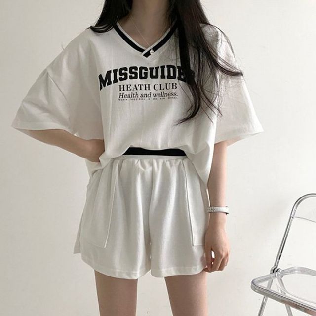 여성 반팔티셔츠 브이넥 기본 반바지 데이 셋업