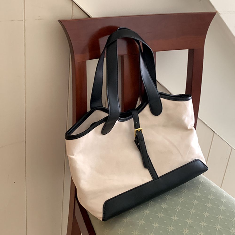 Belt book tote bag