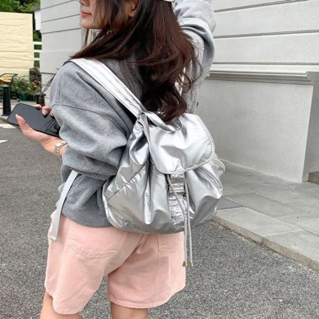 실버 블랙 수납 포켓 컬러 비비드 자크 백팩 가방 데