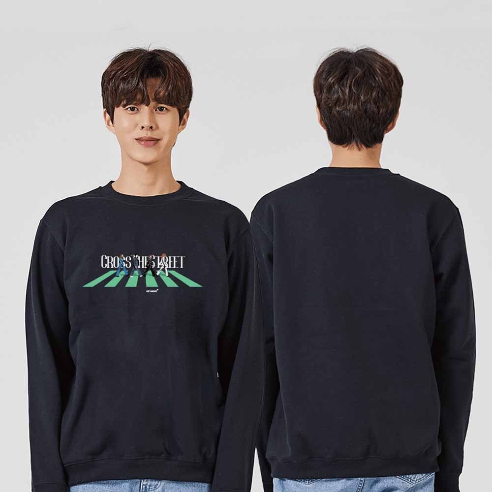 내꺼 CROSS THE STREET 영문 맨투맨 후드티