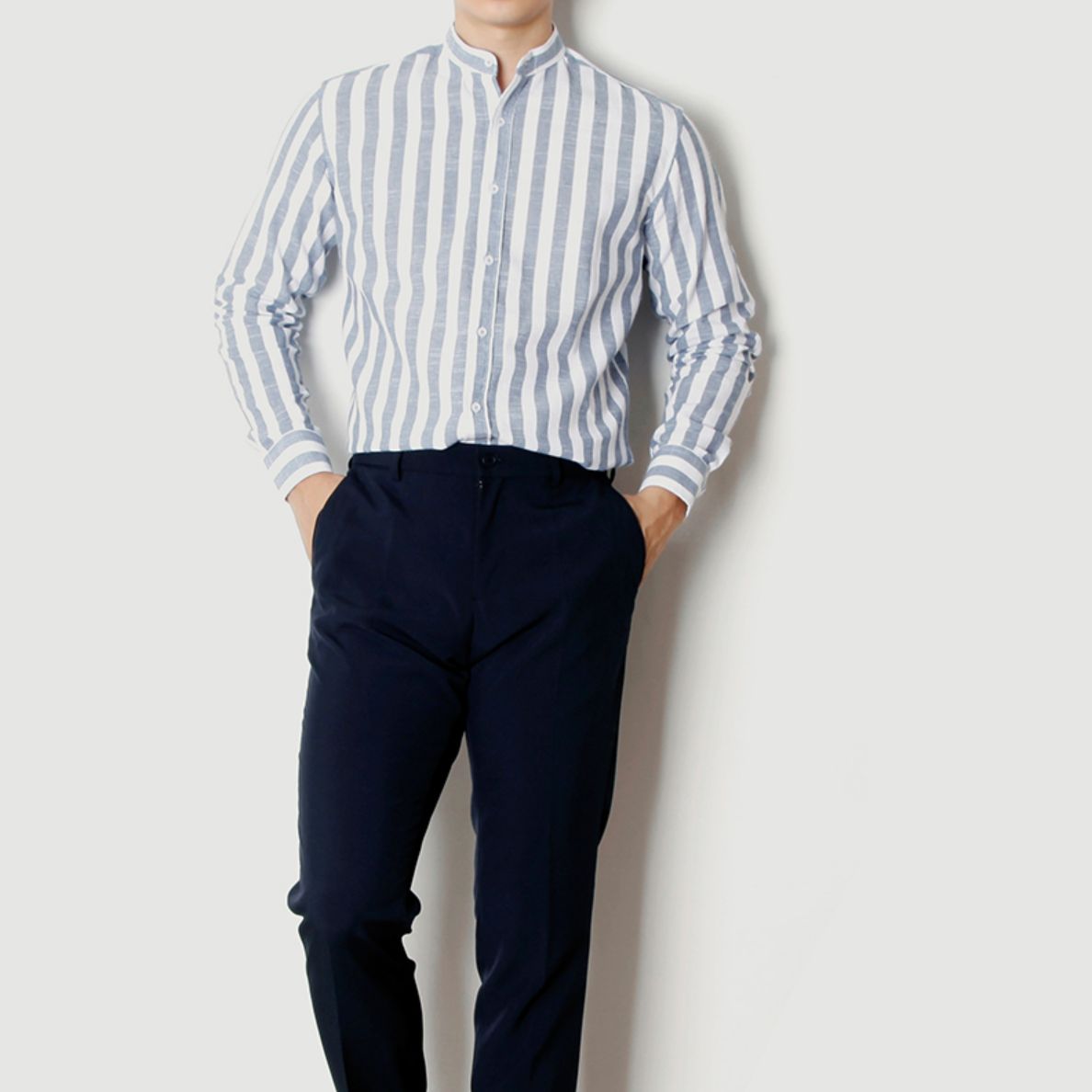 남성 깔끔한 댄디룩 세로 줄무늬 상의셔츠