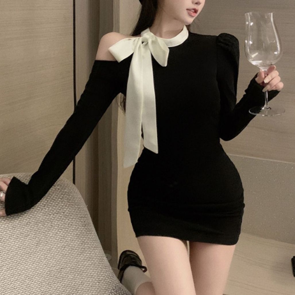 데이트룩 홀복 미니원피스 클럽원피스 여행룩 슬