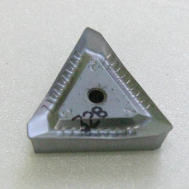 이스카 밀링인서트 TPKR2204PD-R-76 IC328 10EA